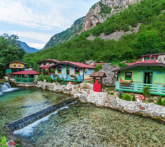 إيكو فيلديج راج يو راجو