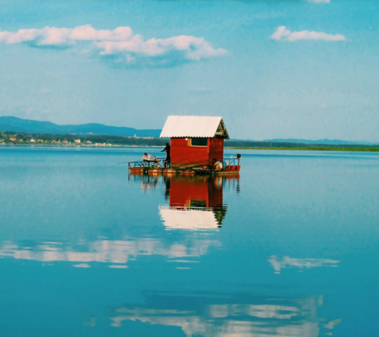 بحيرة مودراتس